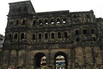 Porta Nigra Platz 3 4 Апартаменты Трир